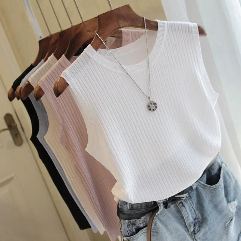 Sleeveless O-neck Knitted Blouse